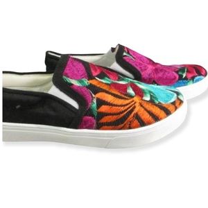 Mexican embroidered boho sneakers *SIZE UNKNOWN*